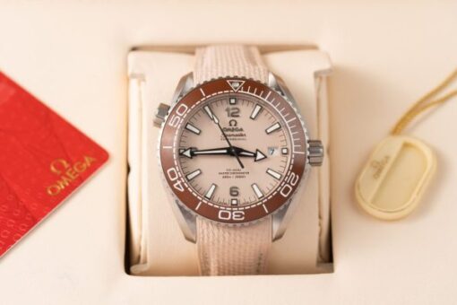 Omega Best Replica Watches Planet Ocean 600M Dial Light Pink VS Factory 43.5mm - Image 3