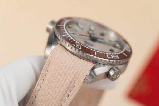 Omega Best Replica Watches Planet Ocean 600M Dial Light Pink VS Factory 43.5mm - Image 8