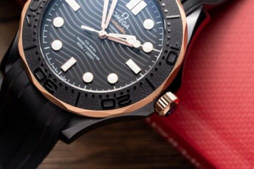 Omega Replica Watch Seamaster Black Dial Rubber Strap VS Factory 42mm - Image 6