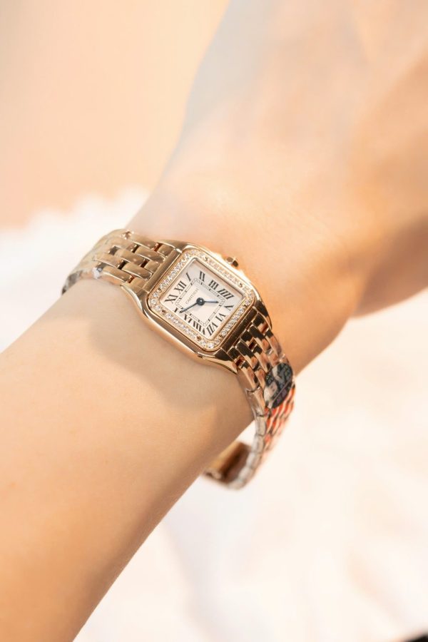 Cartier Panthere Replica Watch Rose Gold With Diamond Bezel 22mm - Image 4