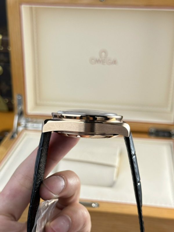 Omega SpeedMaster MoonWatch Replica Watch Black Dial RM Factory 44mm - Image 7