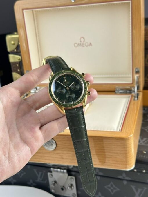Omega Speedmaster Moonwatch Replica Watches Green Dial RM Factory 44mm - Image 2