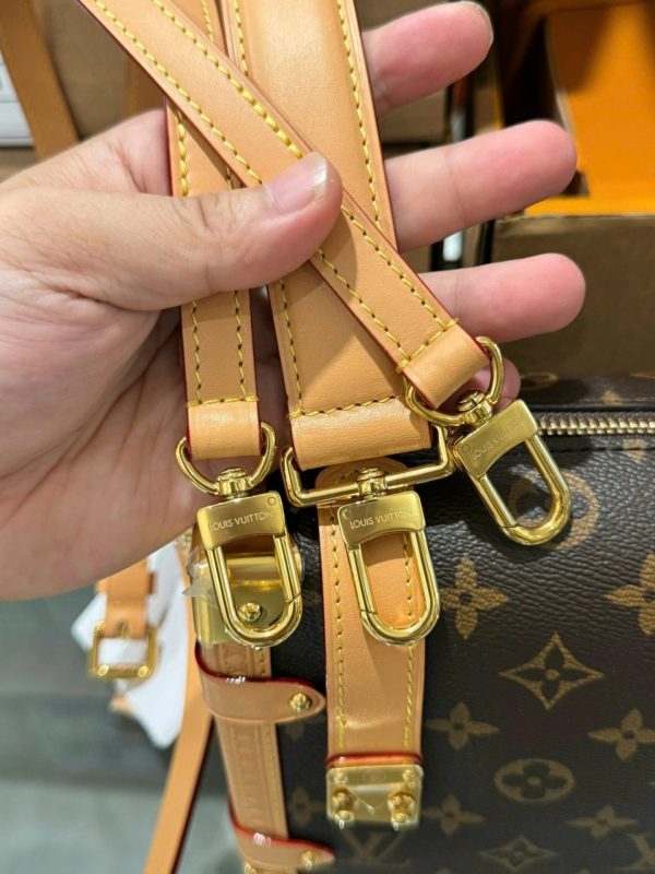 Louis Vuitton LV Side Trunk Tracking MM Rep 11 High-End Monogram Pattern Bag 21cm - Image 7