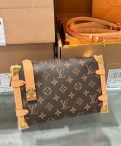 Alternative view of Louis Vuitton LV Side Trunk Tracking MM Rep 11 High-End Monogram Pattern Bag 21cm