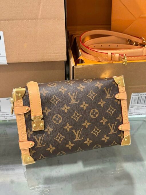 Louis Vuitton LV Side Trunk Tracking MM Rep 11 High-End Monogram Pattern Bag 21cm - Image 2