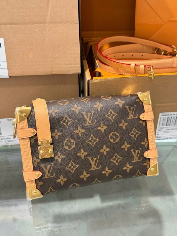 Louis Vuitton LV Side Trunk Tracking MM Rep 11 High-End Monogram Pattern Bag 21cm - Image 2