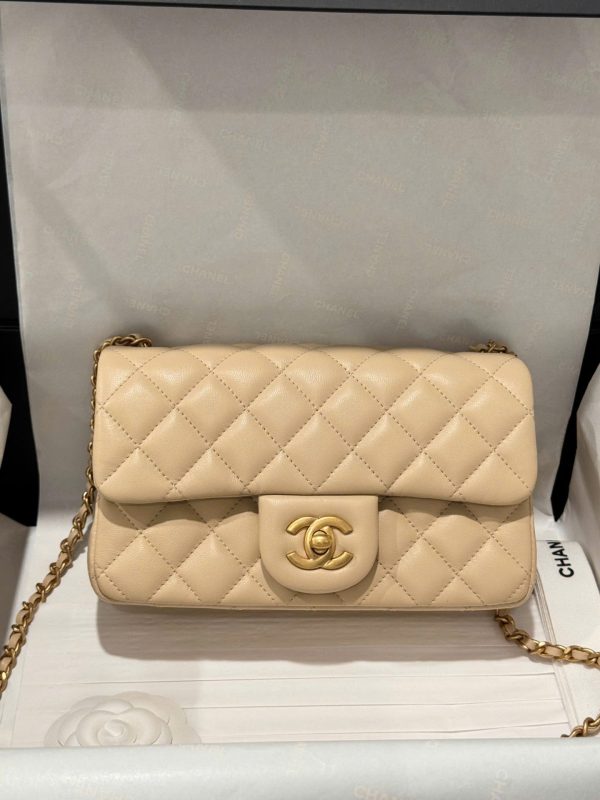 Chanel Classic Bell Handbag Like Auth Beige Gold Lock 20cm - Image 2