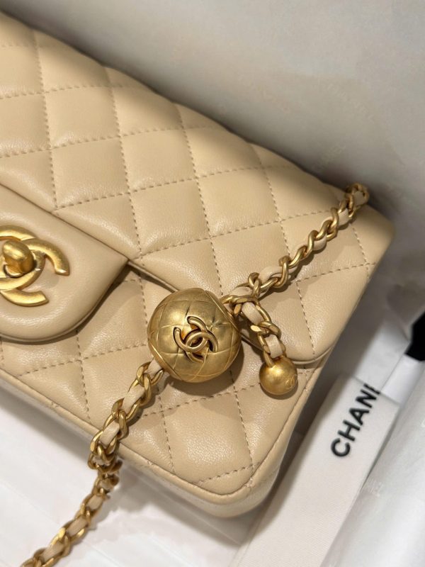 Chanel Classic Bell Handbag Like Auth Beige Gold Lock 20cm - Image 3