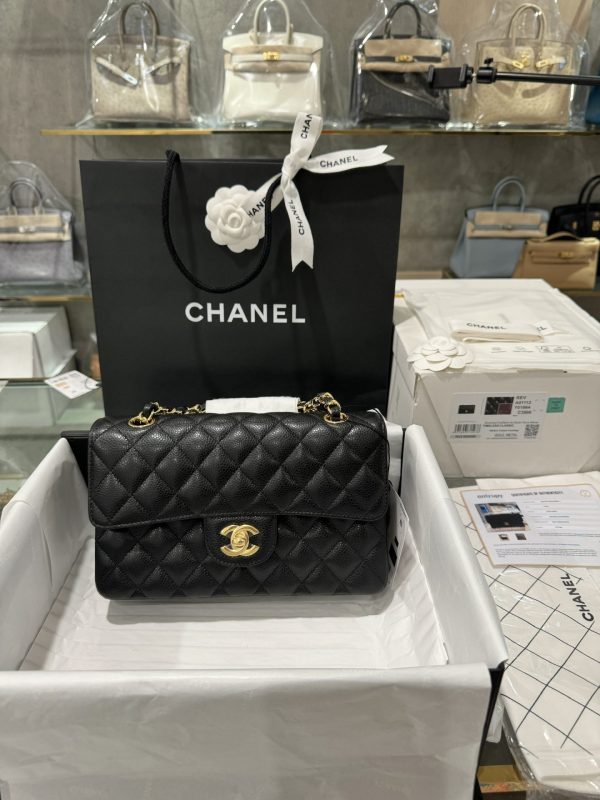 Chanel Classic Replica Handbag 11 Grained Leather Black Gold Lock 23cm - Image 3