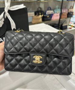 Chanel Classic Replica Handbag 11 Grained Leather Black Gold Lock 23cm