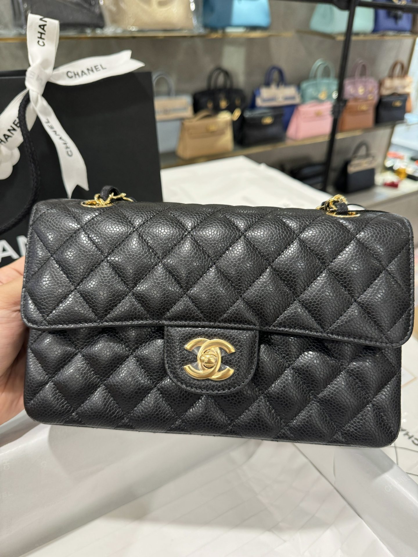 Chanel Classic Replica Handbag 11 Grained Leather Black Gold Lock 23cm