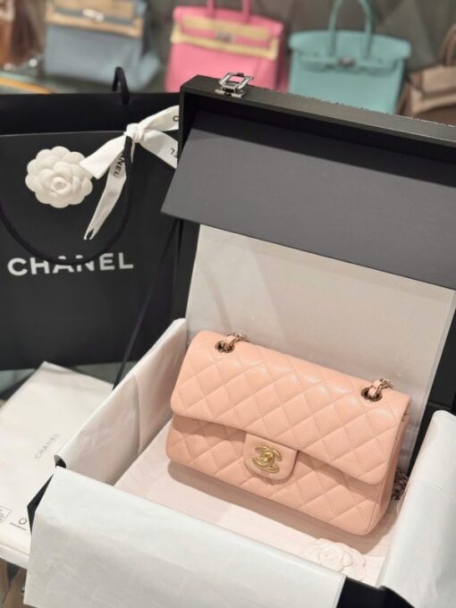 Chanel Classic Replica Handbag 1:1 Light Pink Rose Gold Lock 23cm - Image 4
