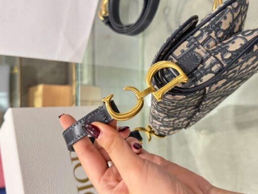 Super Dior Saddle Handbag Dior Pattern Gold Lock 21x18x5cm - Image 7