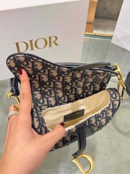 Super Dior Saddle Handbag Dior Pattern Gold Lock 21x18x5cm - Image 5