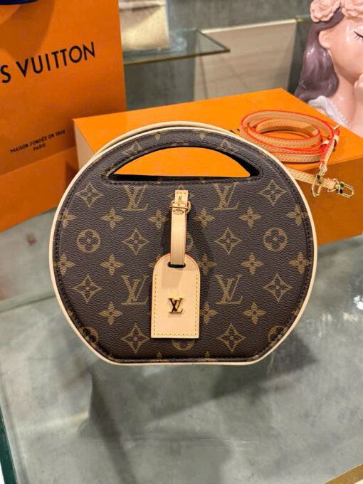 Louis Vuitton LV Around Me Monogram Handbag 22.5x21x7cm