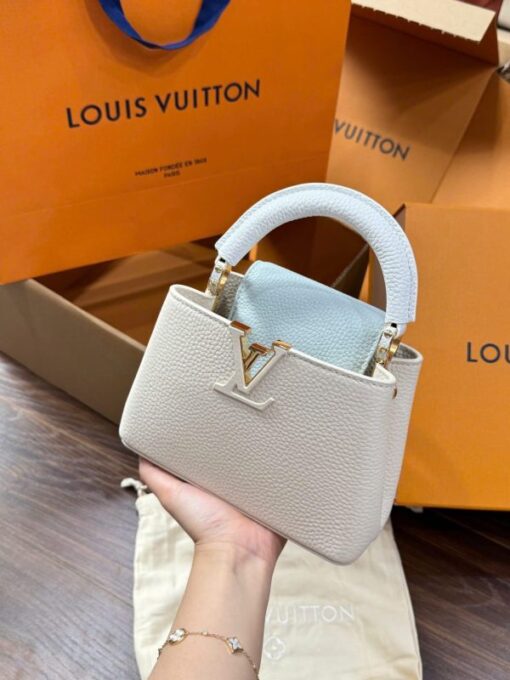 Louis Vuitton LV Capucines Mini Women’s Handbag Super Quality Cowhide 21cm - Image 4