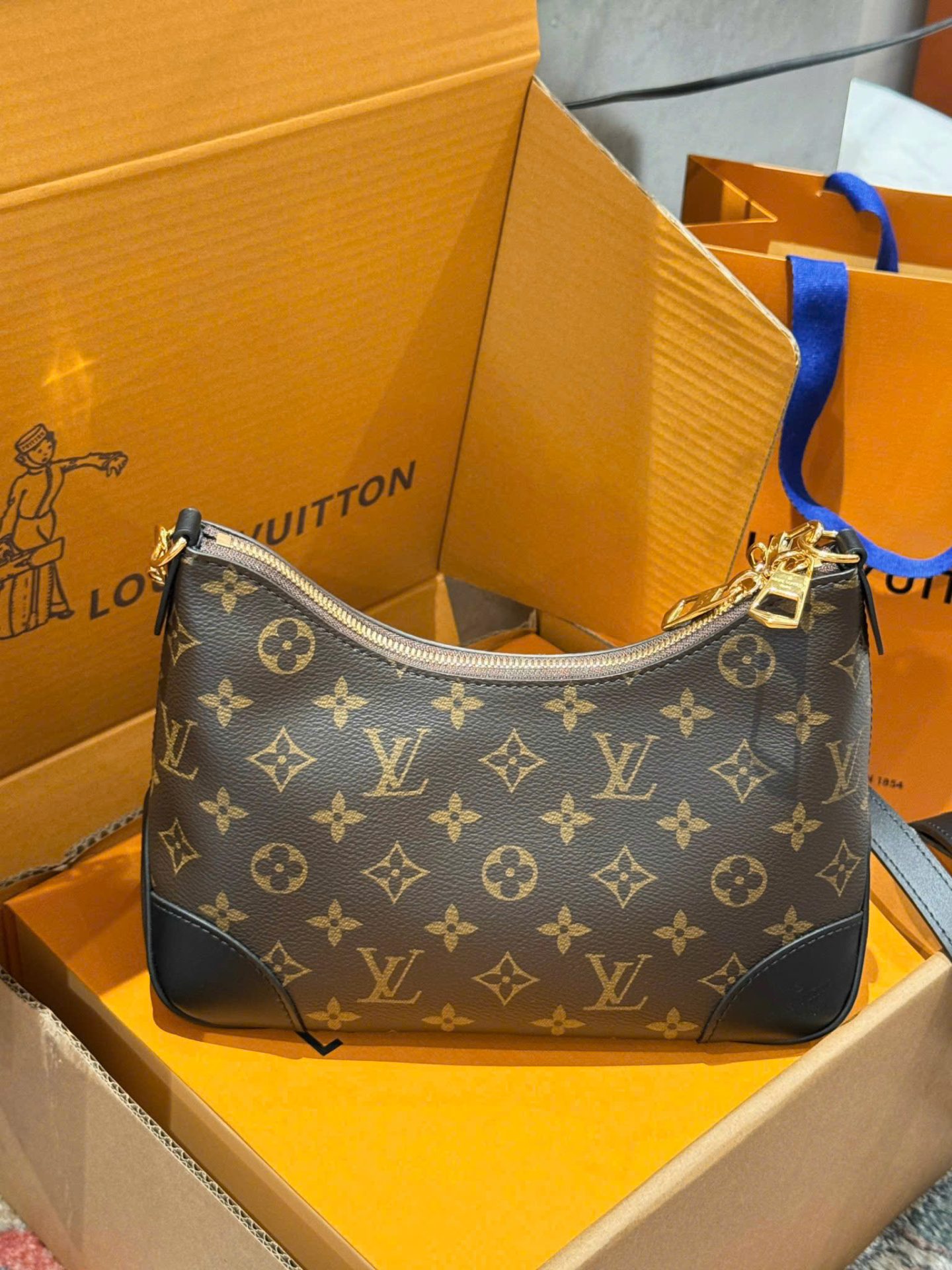 Louis Vuitton LV Odeone Monogram Handbag Super Quality 27x16x10cm