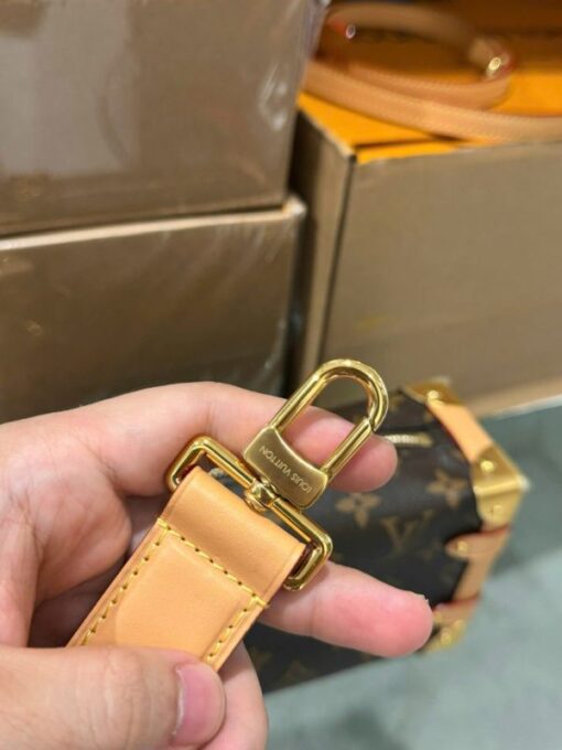 Louis Vuitton LV Side Trunk Tracking Replica Handbag 11 Monogram Pattern 18cm - Image 8