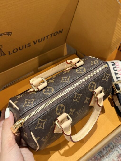 Louis Vuitton LV Speedy Super Premium Handbag Monogram Pattern 20.5×13.5x12cm - Image 6