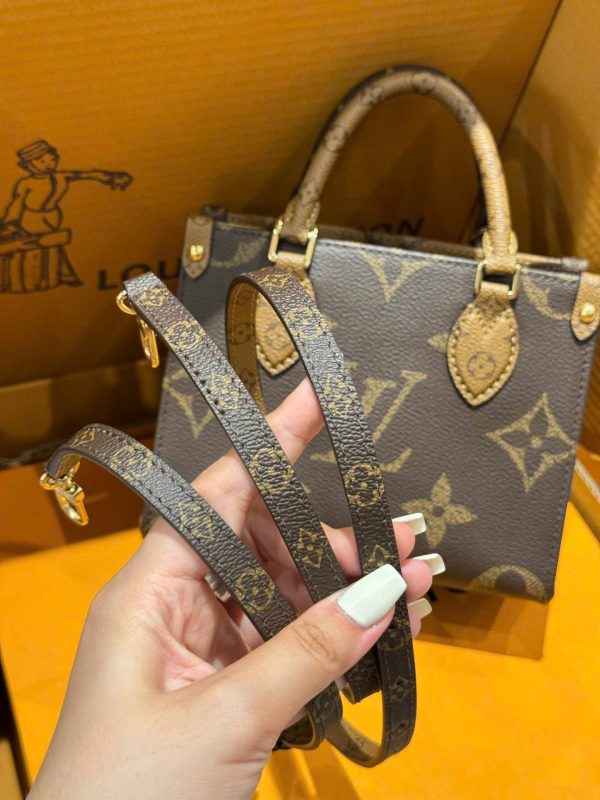 Louis Vuitton LV Onthego Women’s Handbag Monogram Pattern Super Quality 18cm - Image 12
