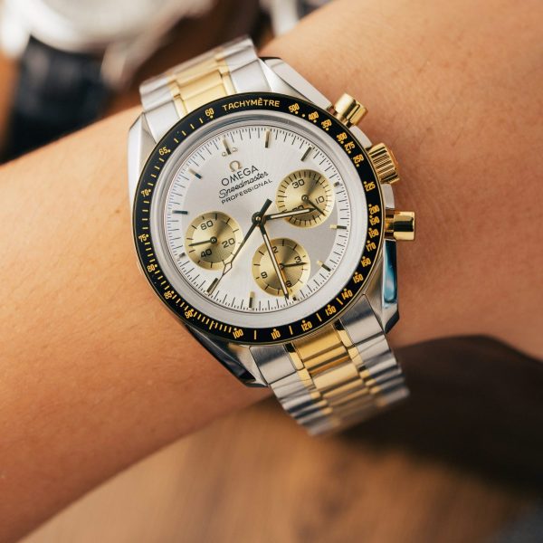 Omega SpeedMaster MoonWatch Chronogarph Demi Gold Replica Watch 42mm - Image 7
