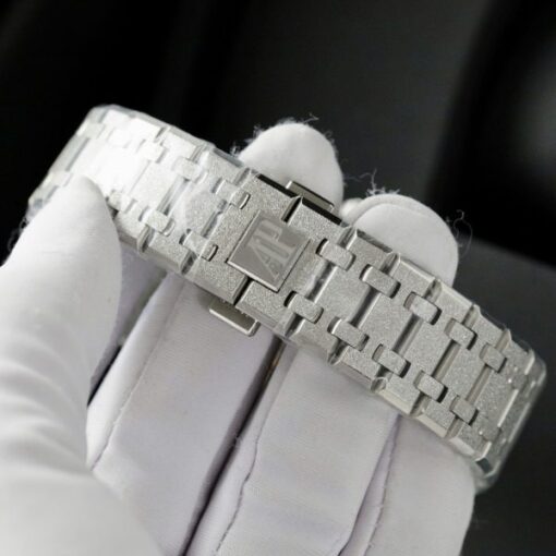 Audemars Piguet Royal Oak 15500ST Frosted Gold Replica Watch Dial Blue 41mm - Image 10