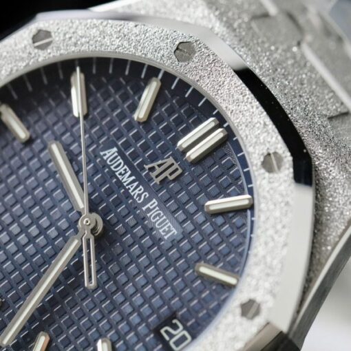 Audemars Piguet Royal Oak 15500ST Frosted Gold Replica Watch Dial Blue 41mm - Image 5