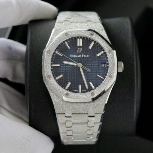Audemars Piguet Royal Oak 15500ST Frosted Gold Replica Watch Dial Blue 41mm - Image 2