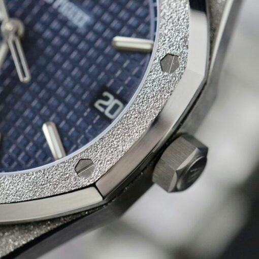 Audemars Piguet Royal Oak 15500ST Frosted Gold Replica Watch Dial Blue 41mm - Image 7