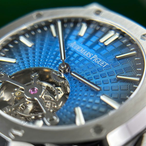 Audemars Piguet Royal Oak Flying Tourbillon 26530 Replica Watch R8 Factory 41mm - Image 5