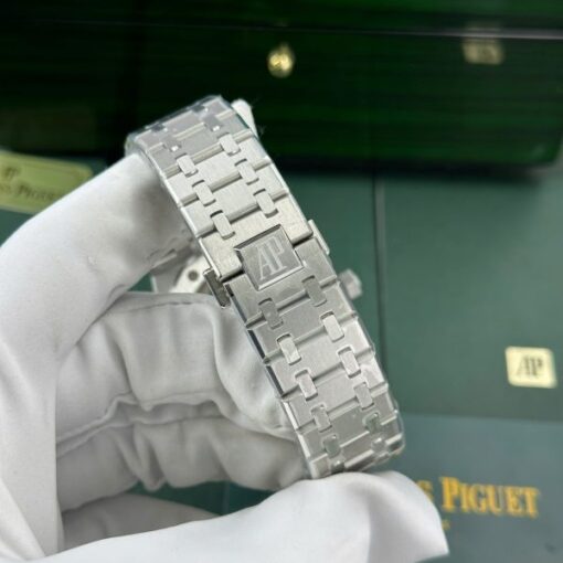 Audemars Piguet Royal Oak Flying Tourbillon 26530 Replica Watch R8 Factory 41mm - Image 10