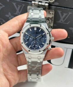 Alternative view of Audemars Piguet Royal Oak 26240ST Replica Watch Blue Dial Metal Wire 41mm