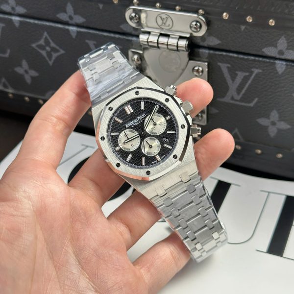 Audemars Piguet Replica Watch Royal Oak 26331 Chronograph Dial Black 41mm - Image 4
