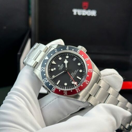 Tudor Black Bay GMT Dial Black Replica Watch ZF Factory 41mm - Image 4