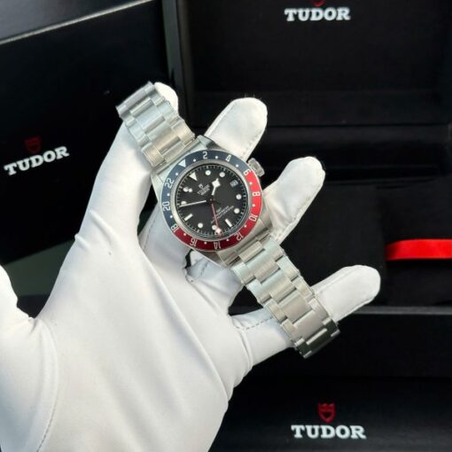 Tudor Black Bay GMT Dial Black Replica Watch ZF Factory 41mm - Image 3