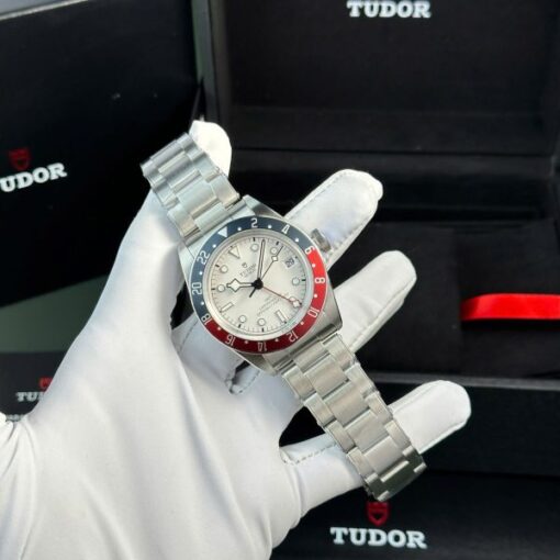 Tudor Black Bay GMT White Dial Replica 11 Watch ZF Factory 41mm - Image 3