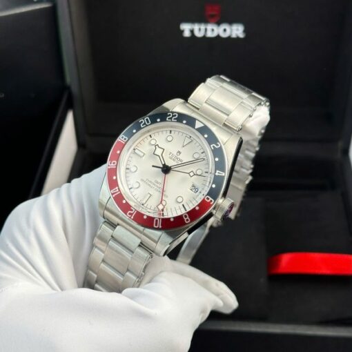 Tudor Black Bay GMT White Dial Replica 11 Watch ZF Factory 41mm - Image 4