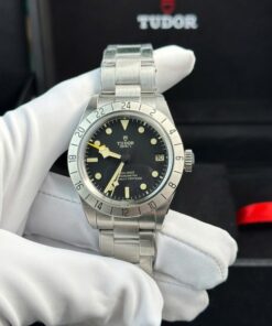 Alternative view of Tudor Replica Watch Black Bay Pro M79470 Black Dial ZF Factory 39mm
