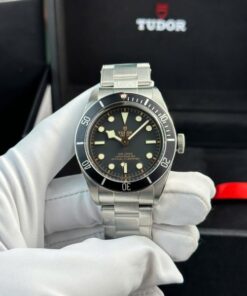 Alternative view of Tudor Heritage Black Bay Replica Watches Black Dial ZF Factory 41mm