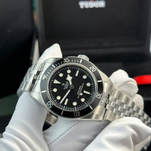 Tudor Heritage Black Bay Replica Watch Jubilee Strap ZF Factory 41mm - Image 5