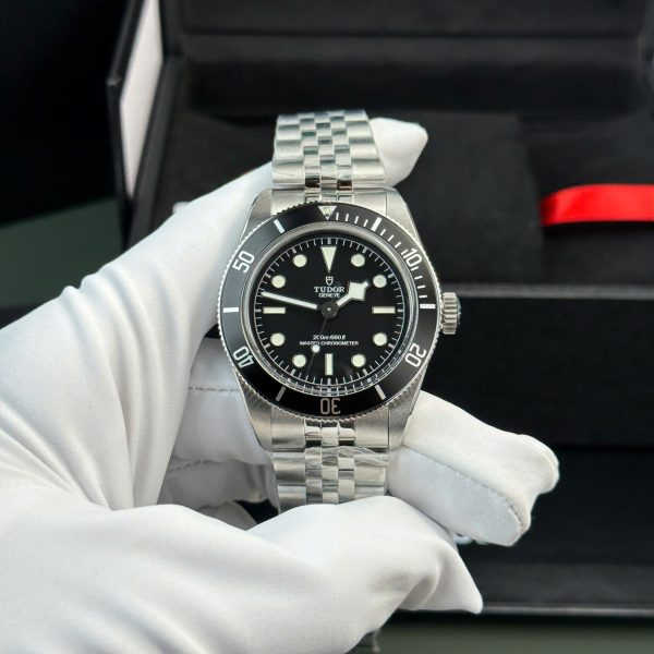 Tudor Heritage Black Bay Replica Watch Jubilee Strap ZF Factory 41mm - Image 2