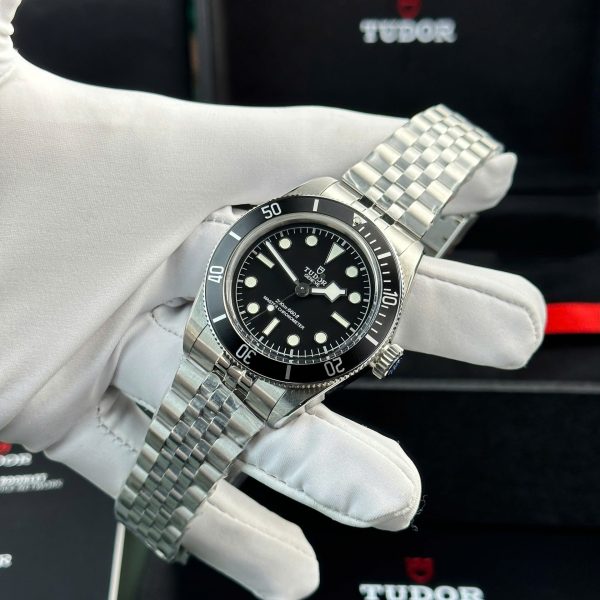 Tudor Heritage Black Bay Replica Watch Jubilee Strap ZF Factory 41mm - Image 4