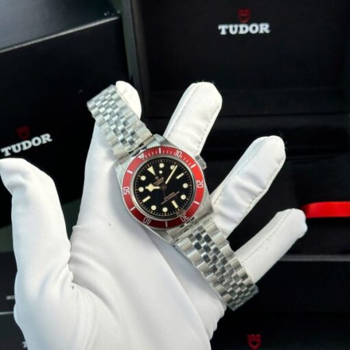 Tudor Replica 11 Watch Heritage Black Bay Benzel Red ZF Factory 41mm - Image 3