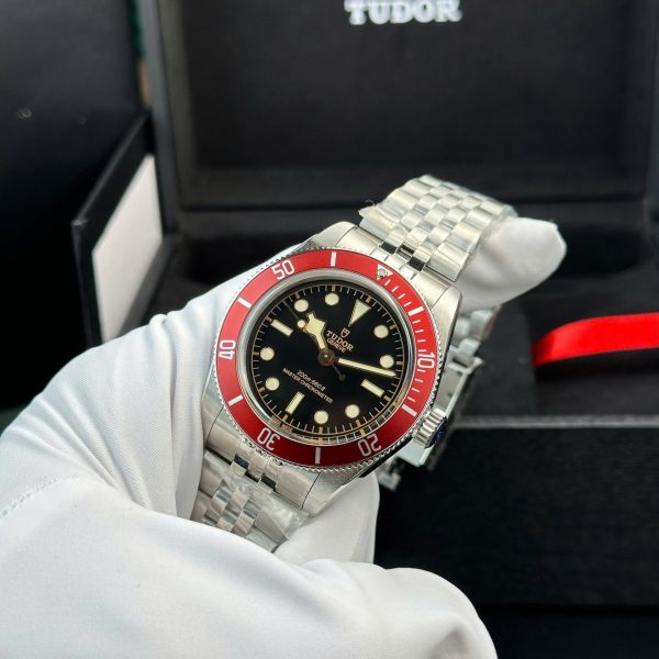 Tudor Replica 11 Watch Heritage Black Bay Benzel Red ZF Factory 41mm - Image 4