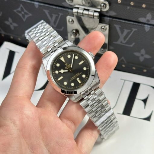Tudor Black Bay M79660 Replica Watch Men Jubilee Strap KR Factory 39mm - Image 3