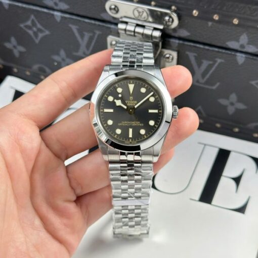 Tudor Black Bay M79660 Replica Watch Men Jubilee Strap KR Factory 39mm - Image 2