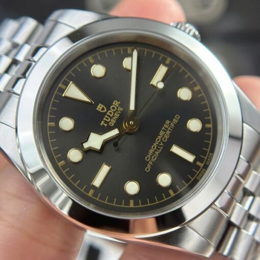 Tudor Black Bay M79660 Replica Watch Men Jubilee Strap KR Factory 39mm - Image 6