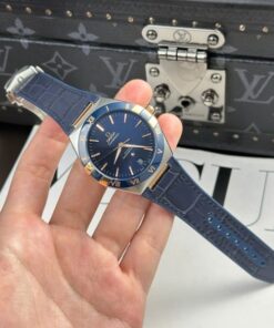 Alternative view of Omega Constellation Best Replica Watch Bezel Ceramic Blue VS Factory 41mm