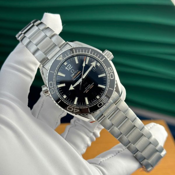 Omega Seamaster Planet Ocean 600M Replica Watch Metal Wire VS Factory 43.5mm - Image 2