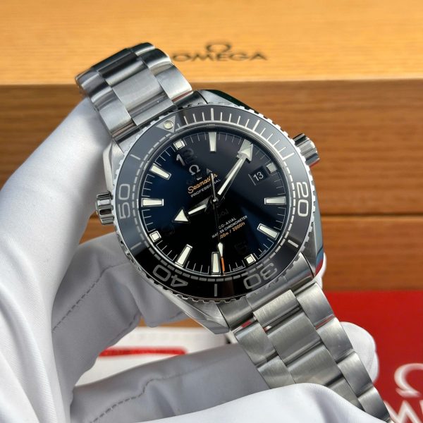 Omega Seamaster Planet Ocean 600M Replica Watch Metal Wire VS Factory 43.5mm - Image 3